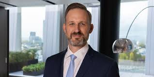 You'll gain broad exposure through rotations across four areas of the business. Allianzgi Ernennt Deutsche Bank Manager Zum Multi Asset Cio Citywire