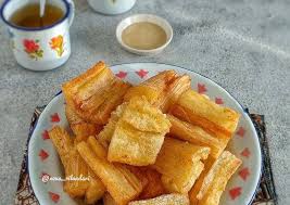 Mulai dari keripik singkong yang diolah jadi keripik gurih dengan ras. Resep Singkong Merekah Anti Gagal Resep Singkong Goreng Merekah Lembut Empuk Rahasia Singkong Goreng Merekah Ala Abang Abang Youtube