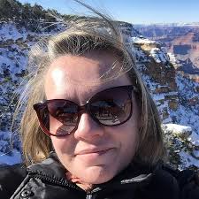 Great location, good service, overpriced food/drinks