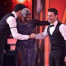 Robert beitsch is at admiralspalast berlin. Q Lom3ptsuktwm