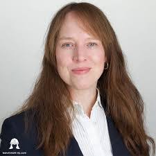 Samantha Knott's Instagram, Twitter & Facebook