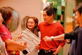Câu chuyện giữa ánh dương, nguyệt ánh và ngọc quang cũng là một trong những tình huống ý nghĩa cảm động trong tiệc trăng máu. Tiá»‡c TrÄƒng Mau Nuoi Tham Vá»ng Ba Chá»§ Phong Ve
