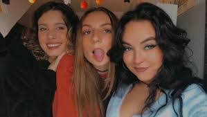 Iris Garner's Instagram, Twitter & Facebook