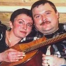 Семейные фото и истории знакомства с нынешним супругом. Neizvestnaya Zhena Mihaila Kruga Nazvala Sovmestnuyu Zhizn S Nim Pytkoj Vokrug Tv