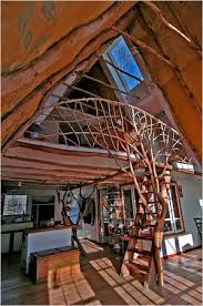 Un Arbre Dans Ma Maison Maison Architecture Organique Maison Dans Les Arbres