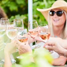 Your daily dose of refinery29. The Refinery29 Money Diaries Controversy Explained Vox