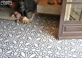 Kerion Modulo 20 Neocim Decor Classic Noir C Auch Mit Faixa Bordure Und Canto Eckstuck Erhaltlich Fliesen Vinyl Fussboden Zementfliesen