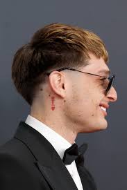 El mexicano Peso Pluma llega a los Premios Grammys 2025 en Los Ángeles,  California. 📷: Matt Winkelmeyer