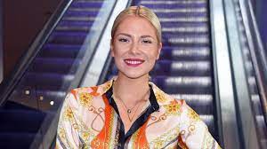 View latest posts and stories by @valentinapahde valentina pahde♡ in instagram. Valentina Pahde Im Interview Wie Sehr Ahnelt Sie Gzsz Charakter Sunny Gala De
