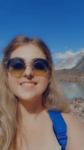 𝗗𝗼 𝘆𝗼𝘂 𝗵𝗮𝘃𝗲 𝗲𝘅𝗽𝗲𝗿𝗶𝗲𝗻𝗰𝗲 𝘄𝗶𝘁𝗵 𝗱𝗼𝗴𝘀? 🐶 Kennel  assistants create a clean and safe space for pets by following sanitation  and safety protocols, maintaining clean laundry, and deep cleaning  equipment. You will