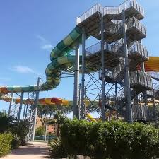 Par ailleurs, les visiteurs auront l'opportunité de découvrir les 30 000 artefacts et répliques d'objets de pirates exposés tout autour de l'établissement. Things To Do In Agde Occitanie The Best Water Amusement Parks