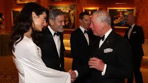 Amal alamuddin (42) hat george clooneys (59) leben auf den kopf gestellt! Babys Da George Amal Clooney Sind Zwillings Eltern Promiflash De
