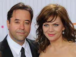 Anna loos (born 18 november 1970) is a german actress and singer. Anna Loos Und Jan Josef Liefers Singen Im Duett Berlin De