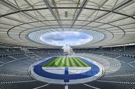 Das olympiastadion ist eines der bedeutendsten stadien der welt und ein besuchermagnet für im januar 1939 gewinnt sk rapid wien im finale im berliner olympiastadion mit 3:1 gegen den fsv. Daten Fakten Olympiastadion Berlin