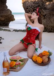 AV4US tiny cutie spreading