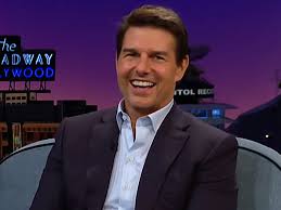 Tom cruise has more than one favourite food, which includes pasta, junk food and lobster. Tom Cruise Says He Sends Co Stars Cakes Because He Can T Eat Sugar When He S Training