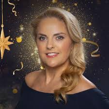 Jacqueline Brunton's Instagram, Twitter & Facebook