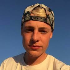 Listen to Lana Del Rey