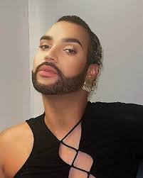 Calvin Holder's Instagram, Twitter & Facebook