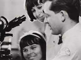 He won the nobel prize in physiology or medicine in 2008 for his discoveries on the role of papilloma viruses which he shared with luc. Harald Zur Hausen Biographical Nobelprize Org