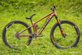 Do you know what a slopestyle mountain bike is? 15 Short Travel Slalom Slopestyle Bikes Crankworx Innsbruck 2019 Pinkbike