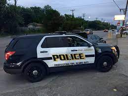 Sapd Nearly 100 Dwi Arrests Made During First Weekend Of Fiesta 2017 Ford Police Us Police Car Emergency Vehicles