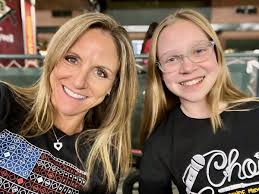 Doug Hammer (@HammerTheBall)