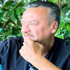 After his father's death, he moved with his family to ankara in 1985. Babil Dizisi Suleyman Mesut Akusta Biyografi Biyografi Sitesi