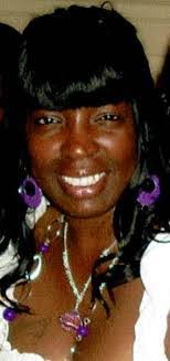 Tammy Hollins's Instagram, Twitter & Facebook