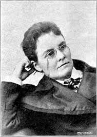 Grace Patton's Instagram, Twitter & Facebook