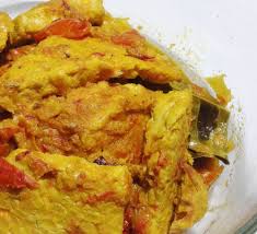 Jika suka, kamu bisa menambahkan tempe gembus sebagai lauk tambahan. Resep Tempe Goreng Bumbu Kuning Yang Rasanya Gurih Banget