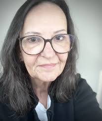 Michelle Cote's Instagram, Twitter & Facebook