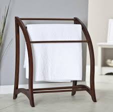 Porte Serviette Bois Mural Echelle Ou Sur Pied En 45 Idees Bois Mural Porte Serviette Chambre Bois