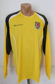 These fits are perfect for young ones starting to admire sport or a way for you to bond over something special. Wales Torwart Fussball Trikots 2008 2010