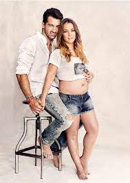 She is currently a host on the telemundo morning show hoy día and is a latina ambassador for ww. Pin On Arabella Ooportada
