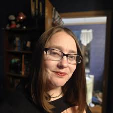 Hi all! I want to make my daughter some sensory bins but feel a little  overwhelmed by the idea of creating them and what to get. I wanted to see  if anyone