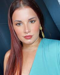 Ana Daza's Instagram, Twitter & Facebook