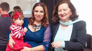 Agenția națională de sănătate publică (ansp) consideră că procesul de vaccinare din r. Oana Roman È™i A Trimis Mama La Un Centru Pentru Varstnici Mama E Bine E Foarte IncantatÄƒ Monden