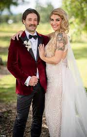 Mafs 2021 star booka nile has revealed in an interview with new idea that she was banned from tinder and had her account removed after the dating app assumed she was using the app to find a. Mafs Spoiler The Signs Booka Nile And Brett Helling Have Already Split Daily Mail Online