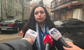 Vjosa osmani nuk arriti që të merr numrin e mjaftueshëm të votave për tu zgjedhur presidente e kosovës. Vjosa Osmani Une Dhe Albin Kurti Kemi Premtuar Se Numri I Ministrive Mund Te Jete Deri Ne 15 Drenica Press
