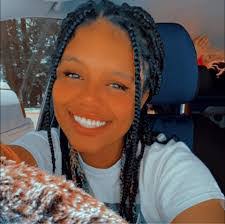 Deanna Waldron's Instagram, Twitter & Facebook