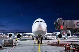 Für genauere informationen zur anreise können sie sich hier informieren Lufthansa Vorerst Letzter Linienflug Mit A380 In Frankfurt Gelandet Der Spiegel