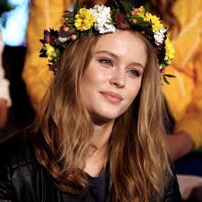 Her delivery was a difficult one as she was entangled in the 'nuchal cord' and couldn't breathe due to lack of oxygen. Zara Larsson Yngsta Sommarvarden Nagonsin Voyz