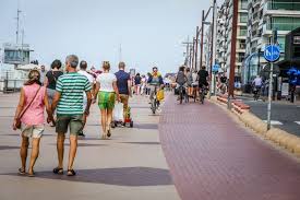 Unfortunately, until sunday fully booked. Strandbar Die Moest Sluiten Door Positieve Coronatest Kan Weer Openen Knokke Heist Hln Be