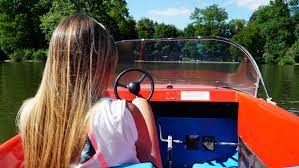 Aussichtspunkt bootsverleih chinese football forstamt freizeit freizeitpark hundewiese location minigolf park rasenmäher schrott. Tretbootfahrten In Und Um Munchen Munichmag