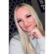 Courtney Smoot's Instagram, Twitter & Facebook