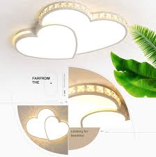 Se la vostra camera da letto è di tipo classico, e usa le tradizionali lampadine ad incandescenza con innesto a vite (e27 ed e14), la trasformazione a led è fattibile utilizzando equivalenti lampadine a led con tale attacco. Lampadari Led Plafoniera Cuore Lampada Da Soffitto Ragazze Bambini Camera Plafoniere Modern Romantico Design Camera Da Letto Lampadario Telecomando Dimmerabile Acrilico Soggiorno Cucina Pranzo Bar Lampadari Illuminazione Cumbresbox Cl