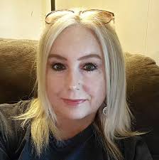 🐰🌸LIKE🐰🌸SHARE🐰🌸TAG A FRIEND🐰🌸We will be giving away (10) $25 Gift  Cards next “Winning Wednesday” Easter Decorations Are Up!🐰🌸🐰🌸🐰