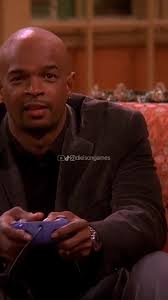 Michael Kyle Jogando Videogame