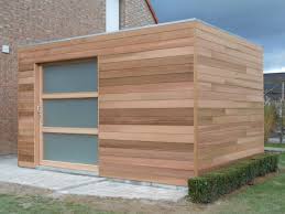 Les Abris De Jardin En Bois Haut De Gamme Met Afbeeldingen Tuinhuis Tuinhuisjes Moderne Tuin